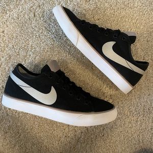 Nike Primo Court Canvas Sneakers